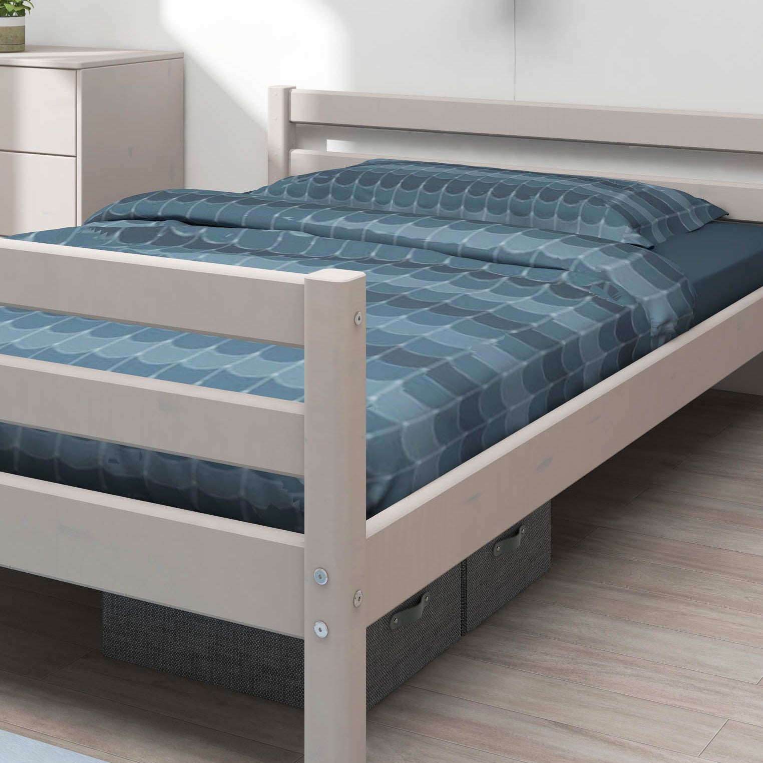FLEXA single grey bed, 140x200 cm, blue geometric bedding, light wood minimalist bedroom, child-safe rounded edges.