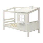 FLEXA WHITE single bed, 1/2 house design with ladder, slatted base and window, child-safe details, in kid’s room.