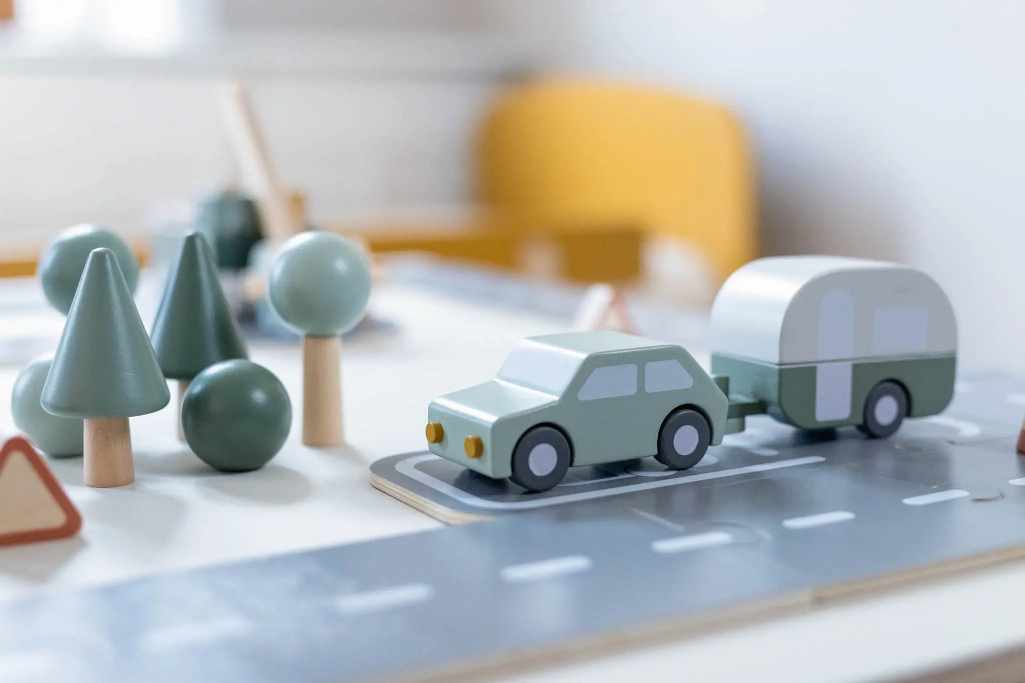 Cars, 3 cars & 1 caravan, Handpainted PLAY _badge_last_chance flexa-com.myshopify.com